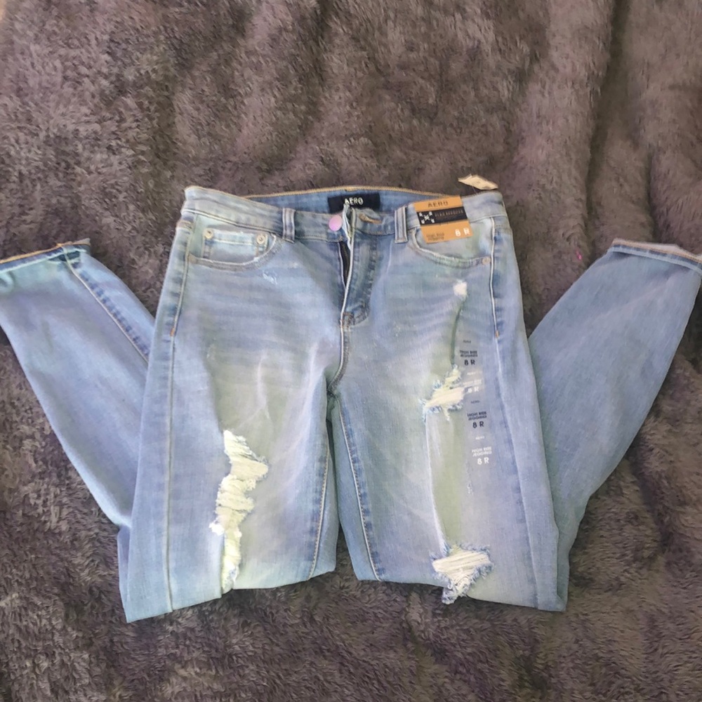 NEVER WORN light wash Aeropostale Jeans